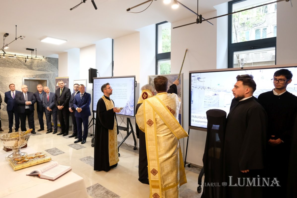 Slujbă de binecuvântare la Academia de Studii Economice din Capitală 342822