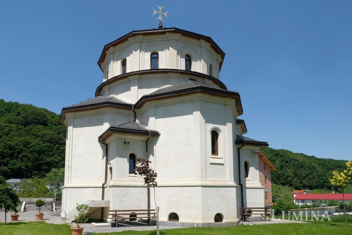 Aerul Mănăstirii Floreşti 342970