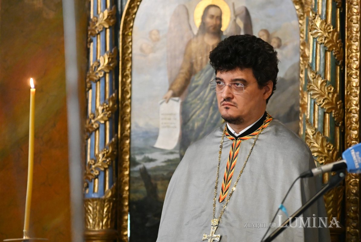 Deschiderea anului universitar la Facultatea „Justinian Patriarhul” 343085