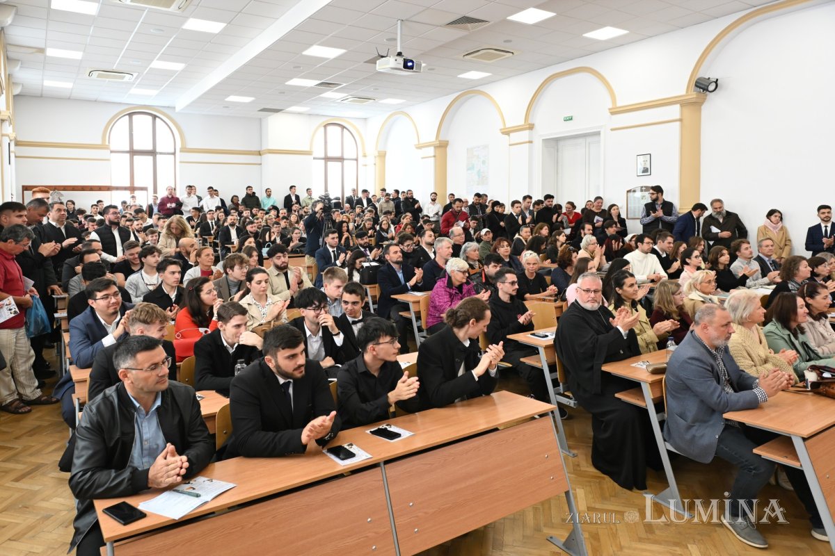 Deschiderea anului universitar la Facultatea „Justinian Patriarhul” 343097