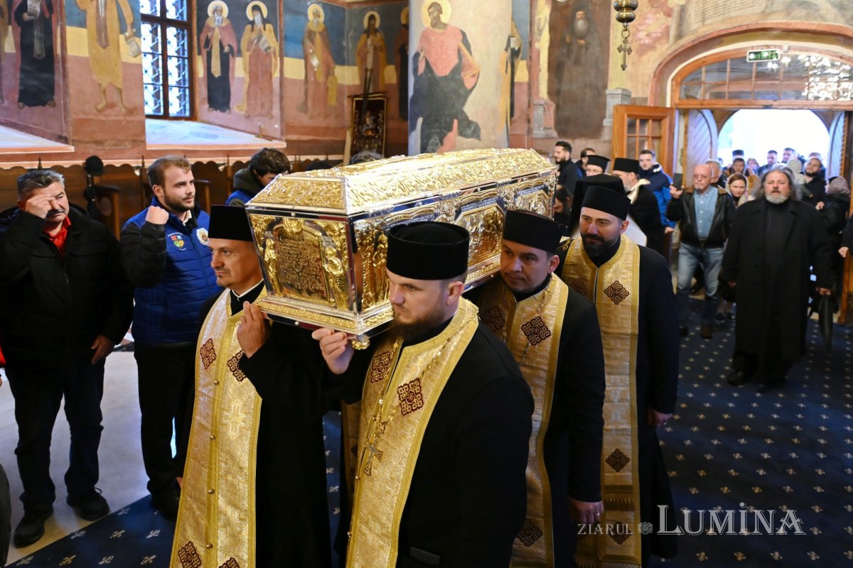 Primirea cinstitelor moaște ale Sfântului Preot Dumitru Stăniloae la Mănăstirea Cernica 343364
