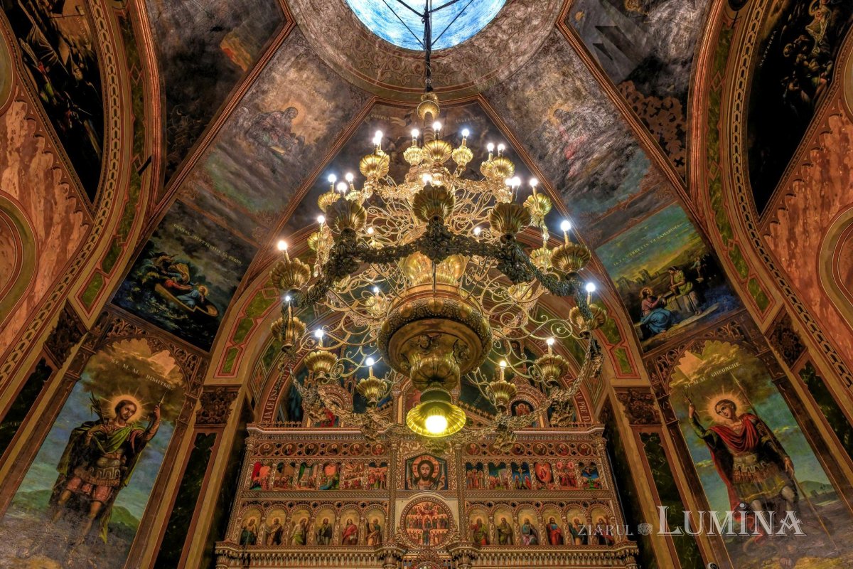 Sclipirile Luminii: Biserica Zlătari din București 343219