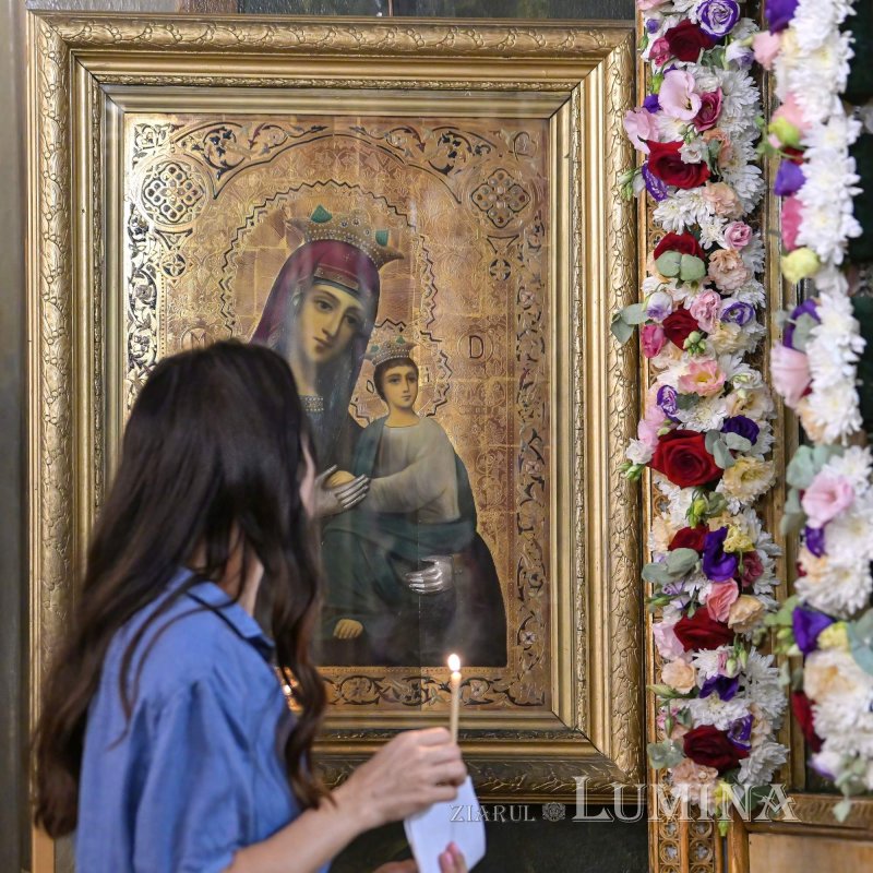 Sclipirile Luminii: Biserica Zlătari din București 343220