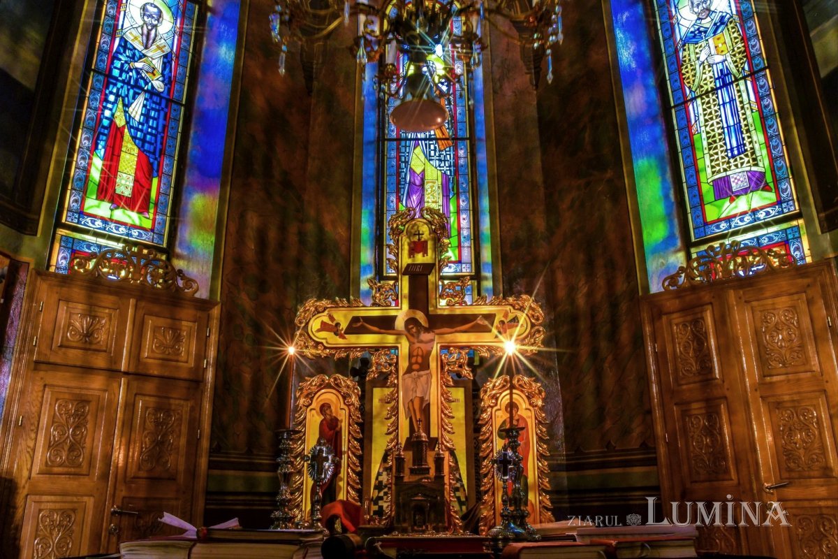 Sclipirile Luminii: Biserica Zlătari din București 343224