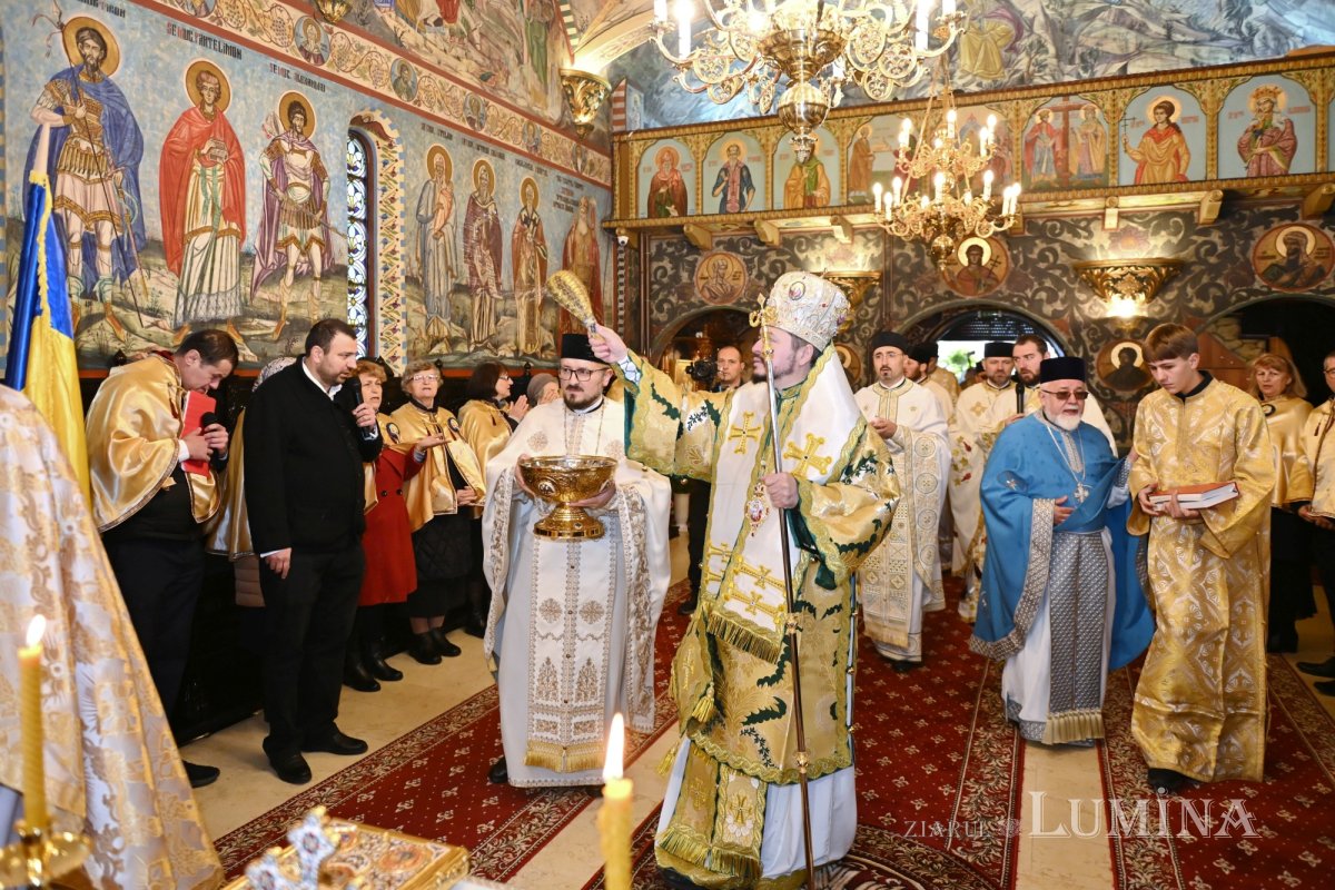 Resfințirea Bisericii Apărătorii Patriei II din Capitală 343463