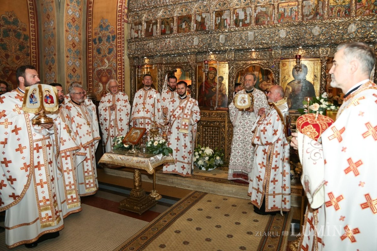 Moment aniversar în Mitropolia Ardealului 344335