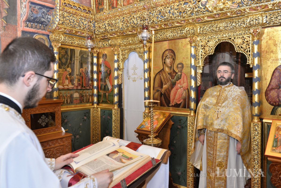 „Rostul vieții este primirea și rodirea cuvântului lui Dumnezeu” 344269