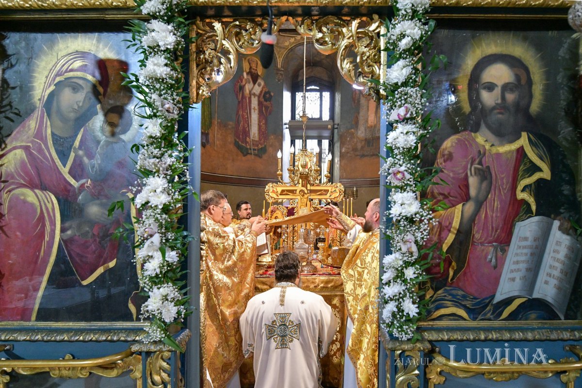 Hramul de toamnă al Bisericii Domnești din București  344607