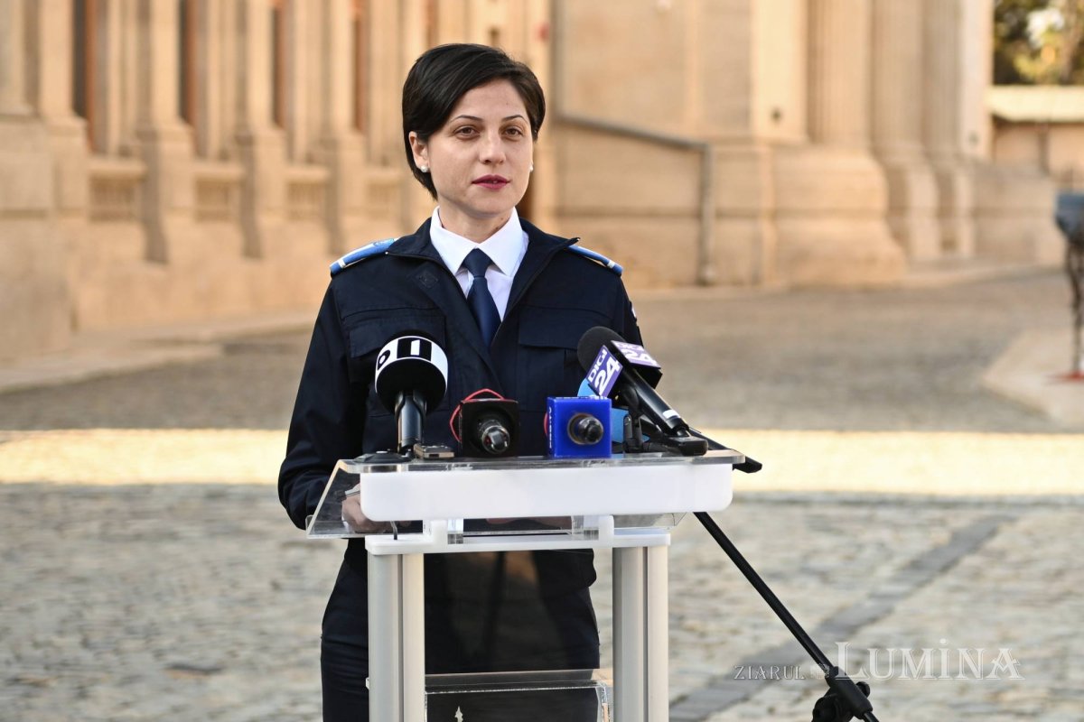 Jandarmii și voluntarii ajută pelerinii veniți la Sfântul Cuvios Dimitrie 344934