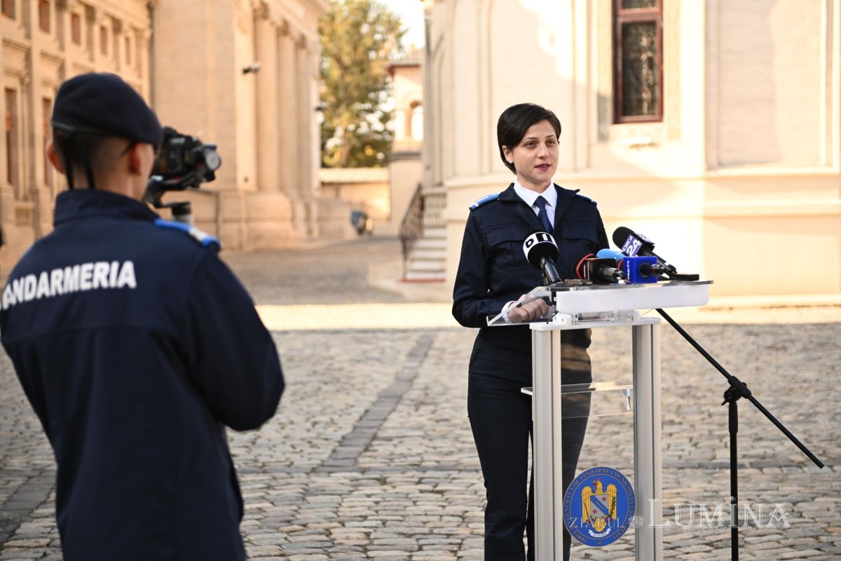 Jandarmii și voluntarii ajută pelerinii veniți la Sfântul Cuvios Dimitrie 344937