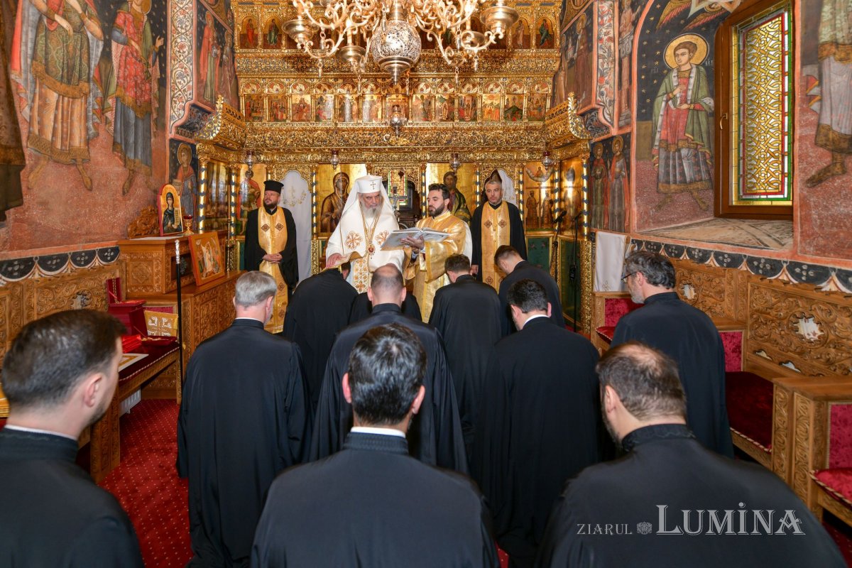 Promovări în rang pentru ostenitori din Administrația bisericească 344967