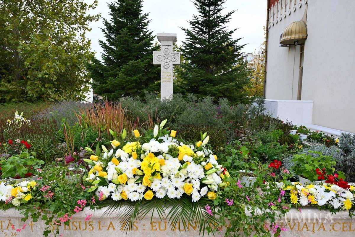 Sclipirile Luminii: Parohia „Sfânta Vineri”- Drumul Taberei, Bucureşti 344841