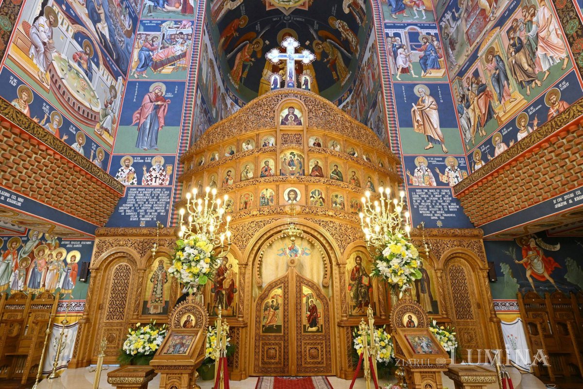 Sclipirile Luminii: Parohia „Sfânta Vineri”- Drumul Taberei, Bucureşti 344846