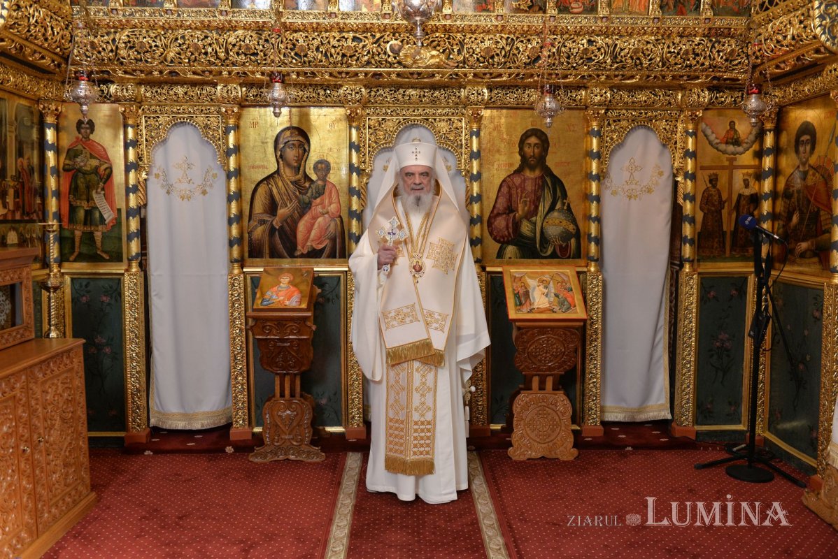 „Mântuitorul Iisus Hristos aduce mamei îndoliate bucuria învierii fiului ei” 345053