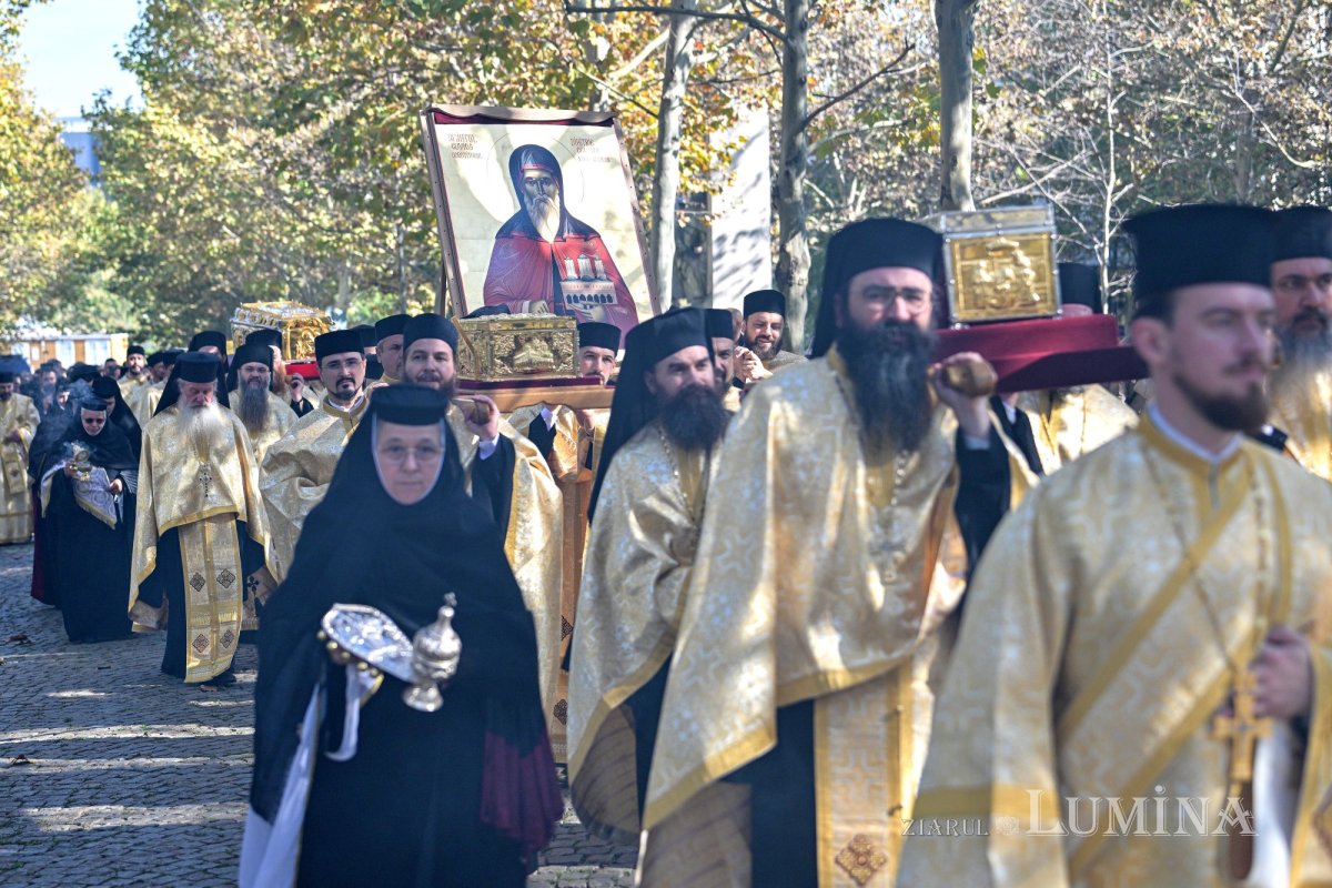 Îmbrățișarea sfinților pe Dealul Patriarhiei 345506