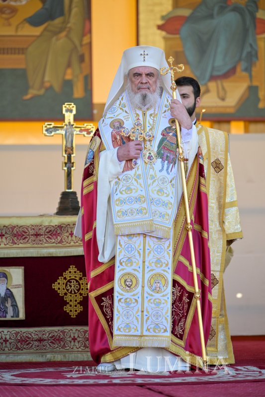 Îmbrățișarea sfinților pe Dealul Patriarhiei 345513