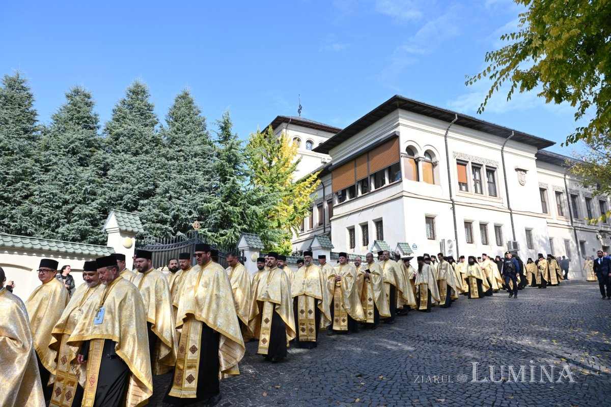 Îmbrățișarea sfinților pe Dealul Patriarhiei 345526