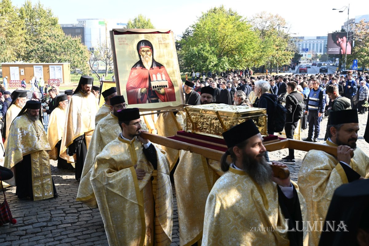 Îmbrățișarea sfinților pe Dealul Patriarhiei 345540