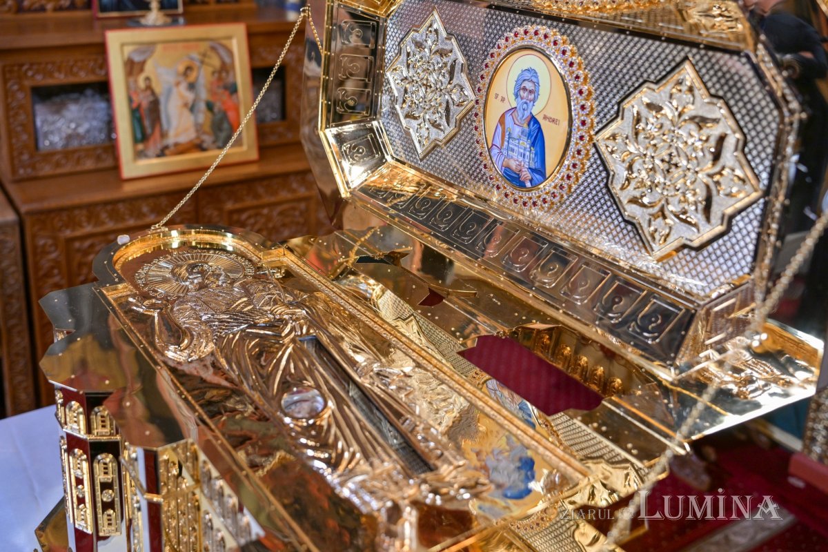 Raclă pentru moaștele Sfântului Andrei sfințită de Patriarhul României 345466