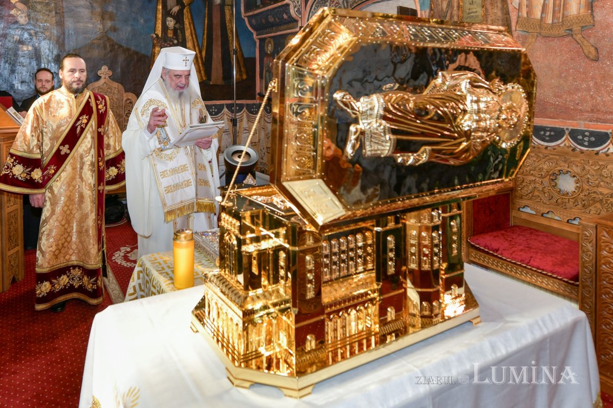 Raclă pentru moaștele Sfântului Andrei sfințită de Patriarhul României 345470