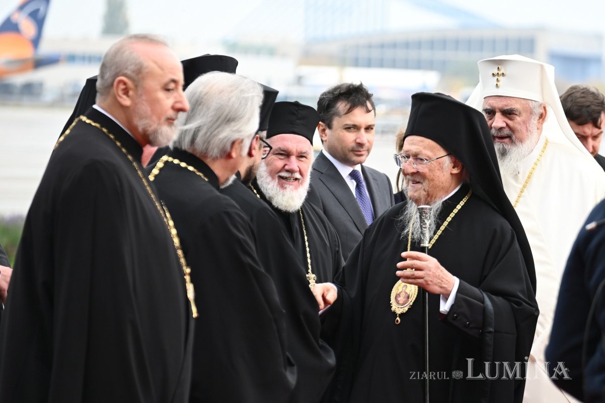 Patriarhul Ecumenic Bartolomeu a ajuns în România 345680