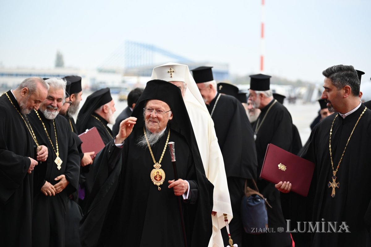 Patriarhul Ecumenic Bartolomeu a ajuns în România 345681