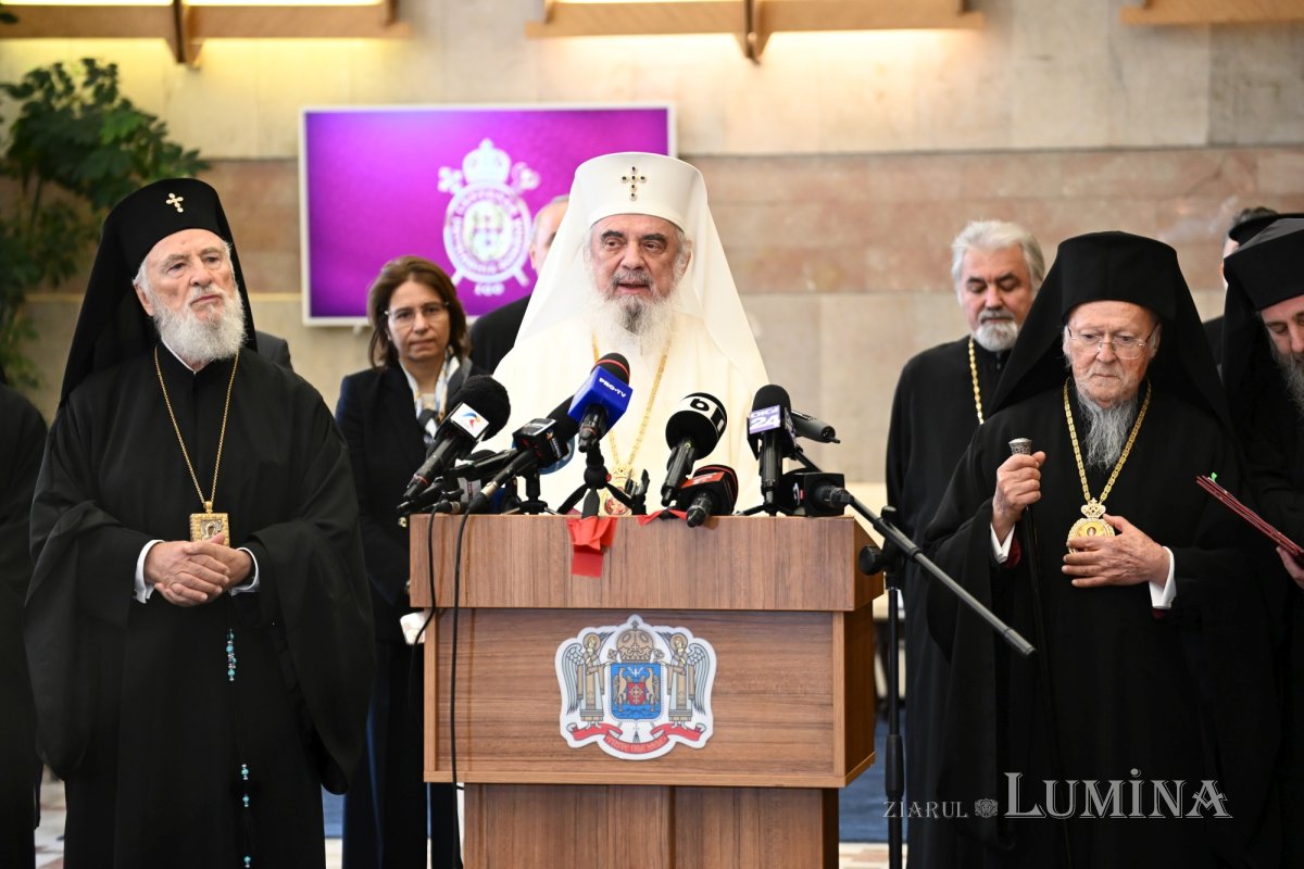 Patriarhul Ecumenic Bartolomeu a ajuns în România 345683