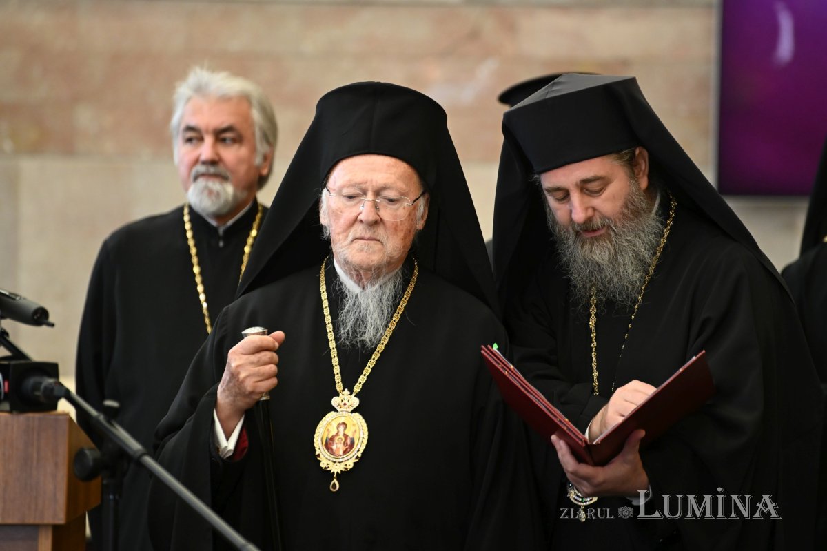 Patriarhul Ecumenic Bartolomeu a ajuns în România 345684