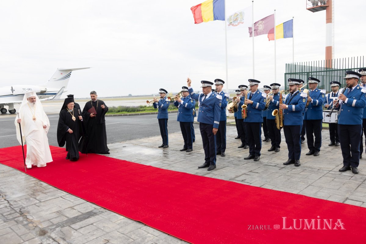 Patriarhul Ecumenic Bartolomeu a ajuns în România 345691