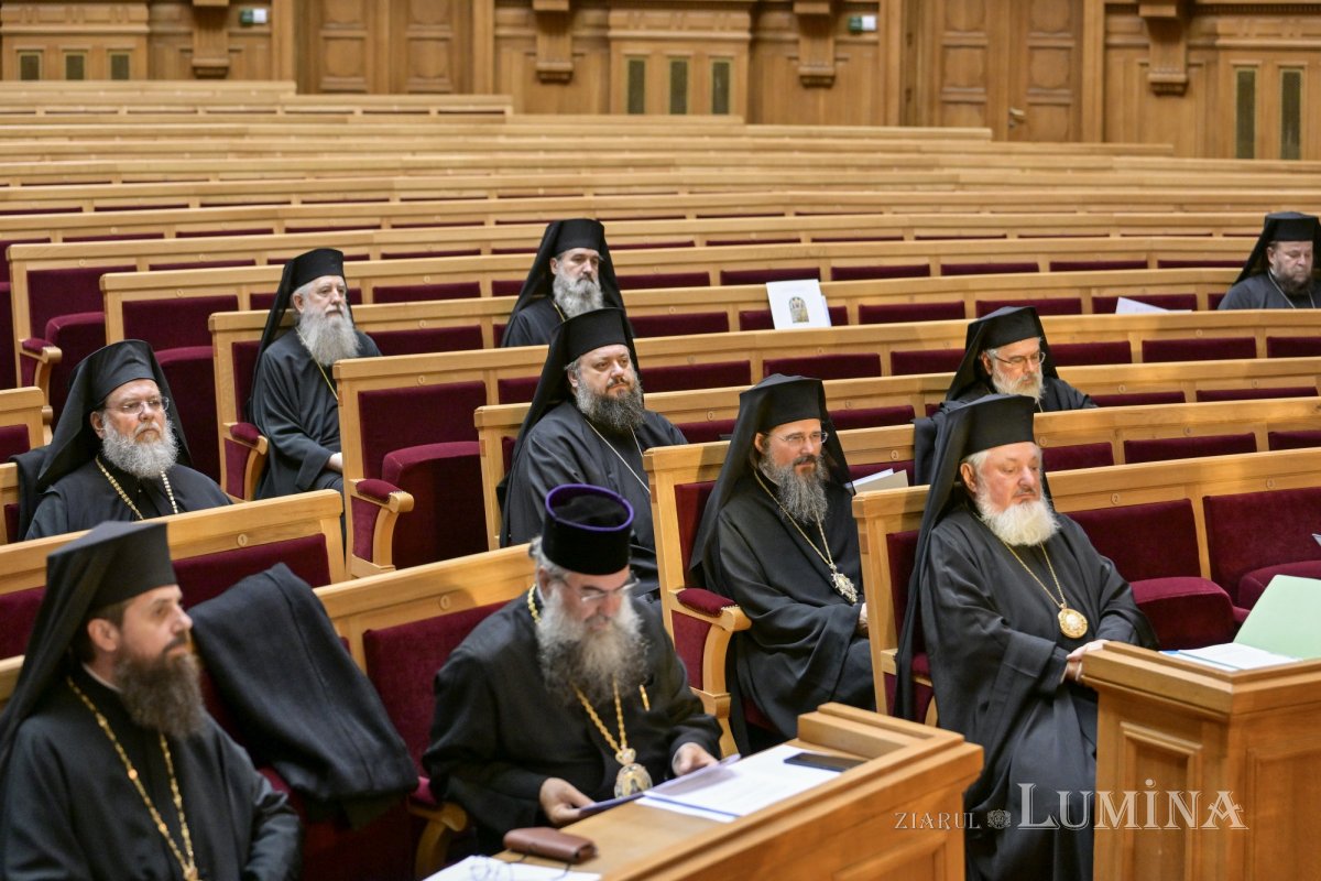 Ședință de lucru a Sfântului Sinod al Bisericii Ortodoxe Române 345787