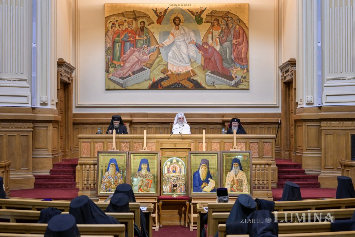 Ședință de lucru a Sfântului Sinod al Bisericii Ortodoxe Române 345790