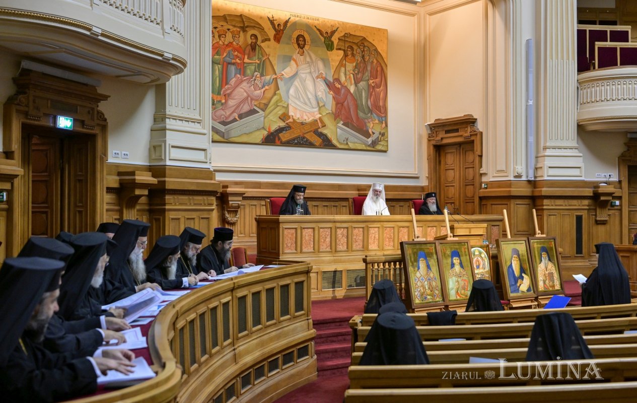 Ședință de lucru a Sfântului Sinod al Bisericii Ortodoxe Române 345794