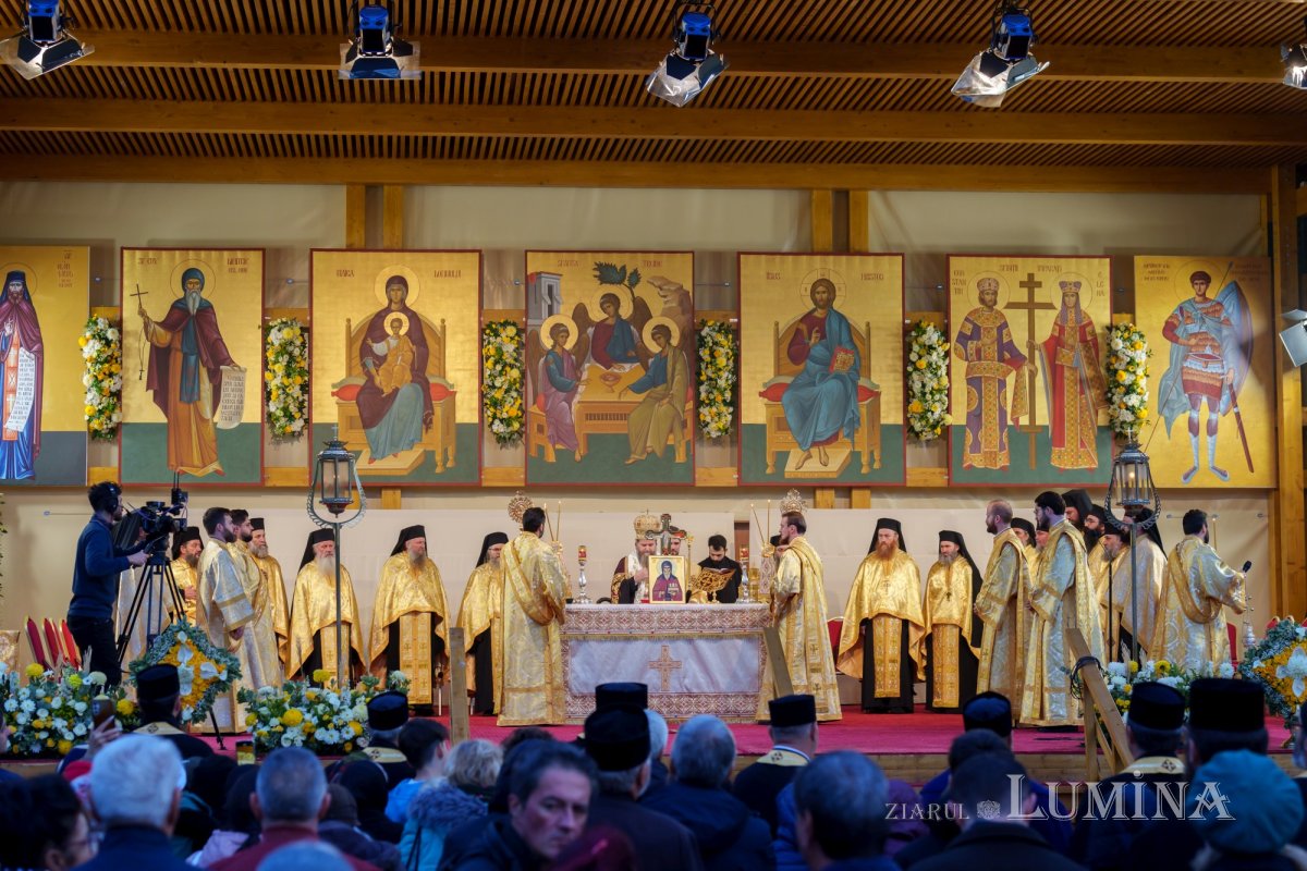 Cinstire la ceas de seară pentru ocrotitorul cetății Bucureștilor 345992