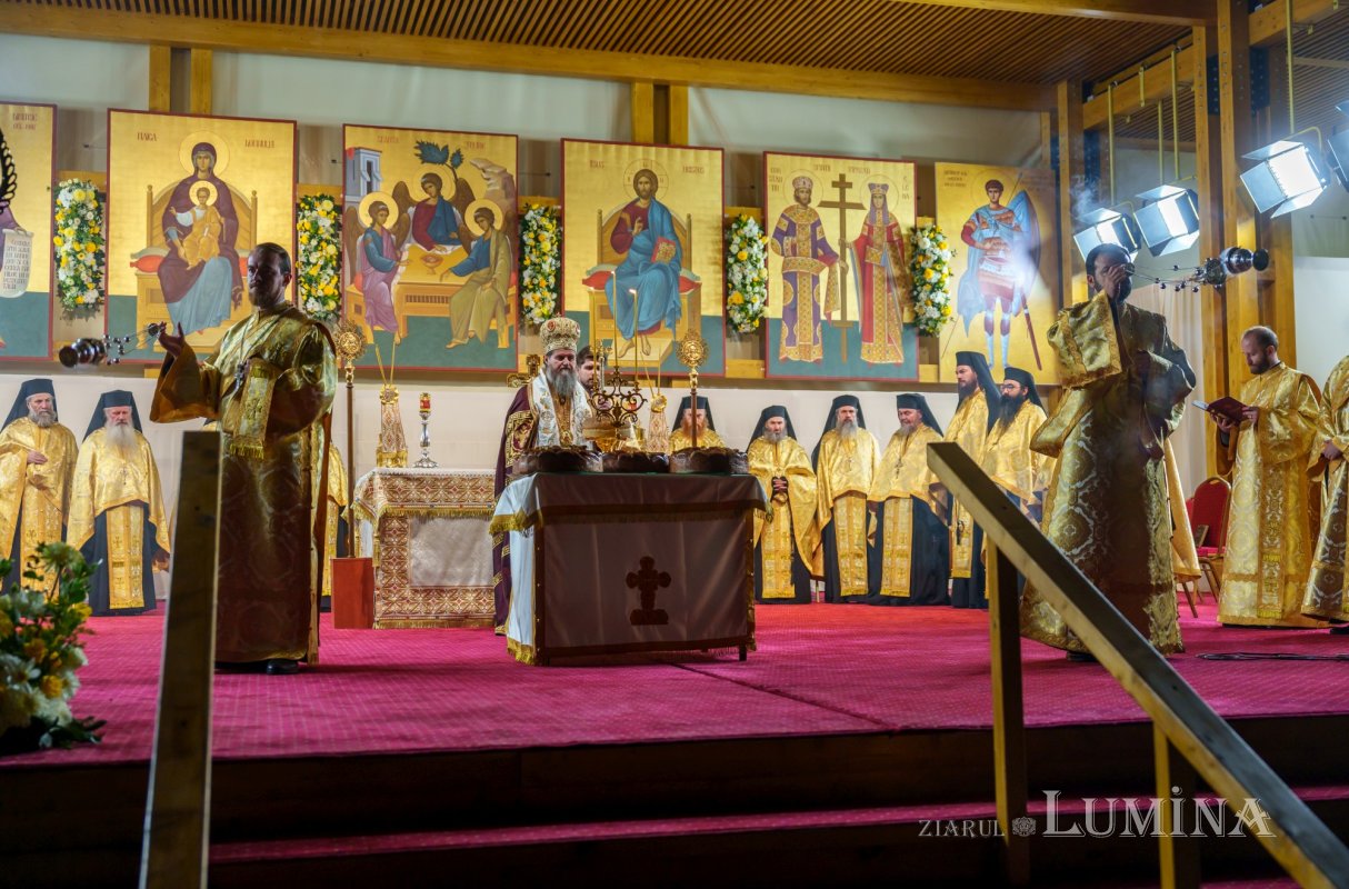 Cinstire la ceas de seară pentru ocrotitorul cetății Bucureștilor 346013