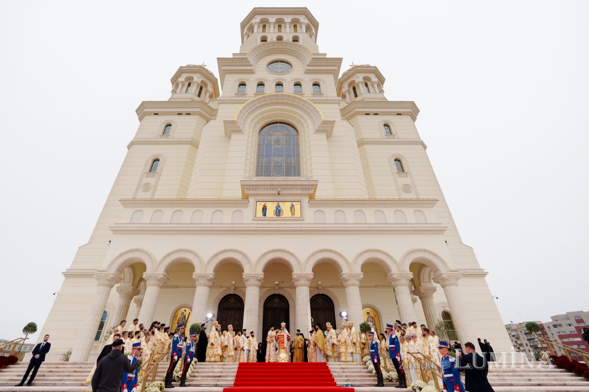 Ziua cea mare a Sfințirii picturii Catedralei Naționale 345890