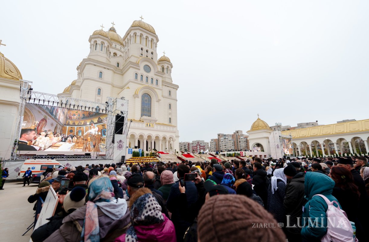 Ziua cea mare a Sfințirii picturii Catedralei Naționale 345908