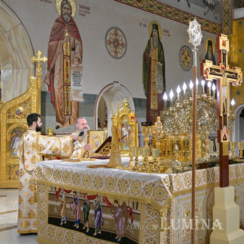 Ziua cea mare a Sfințirii picturii Catedralei Naționale 345914