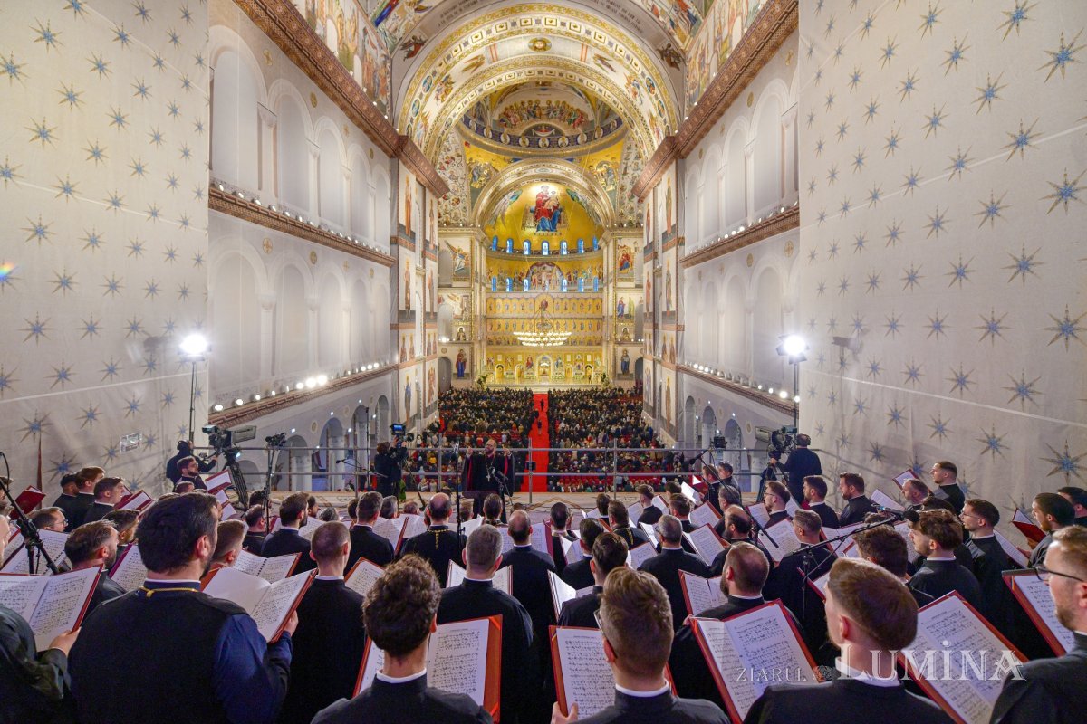 Ziua cea mare a Sfințirii picturii Catedralei Naționale 345918