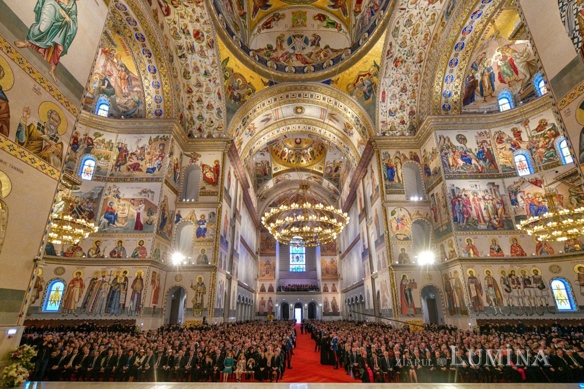 Ziua cea mare a Sfințirii picturii Catedralei Naționale 345924