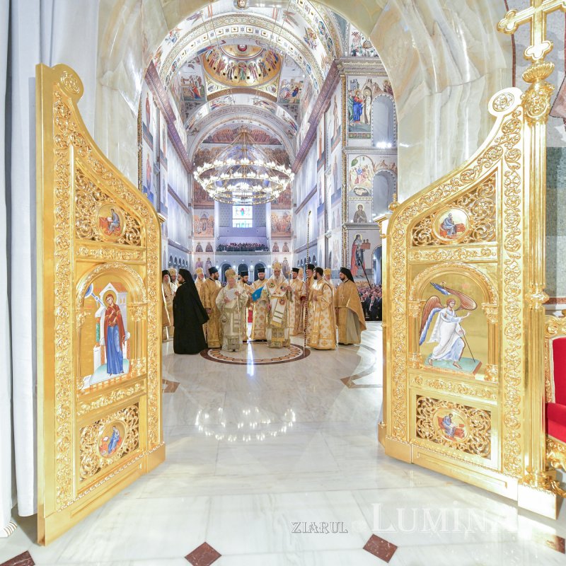 Ziua cea mare a Sfințirii picturii Catedralei Naționale 345942