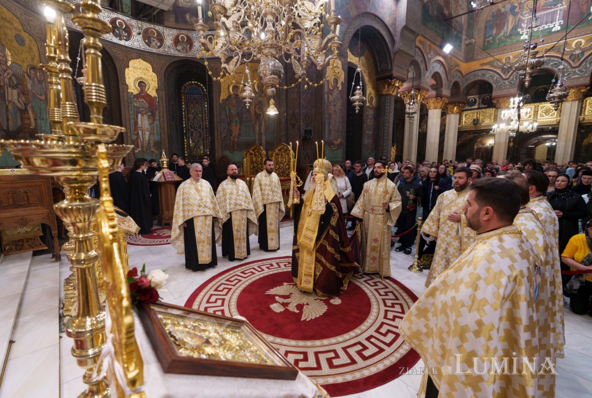 Priveghere în cinstea Sfântului Ierarh Iachint la Catedrala Patriarhală 346194