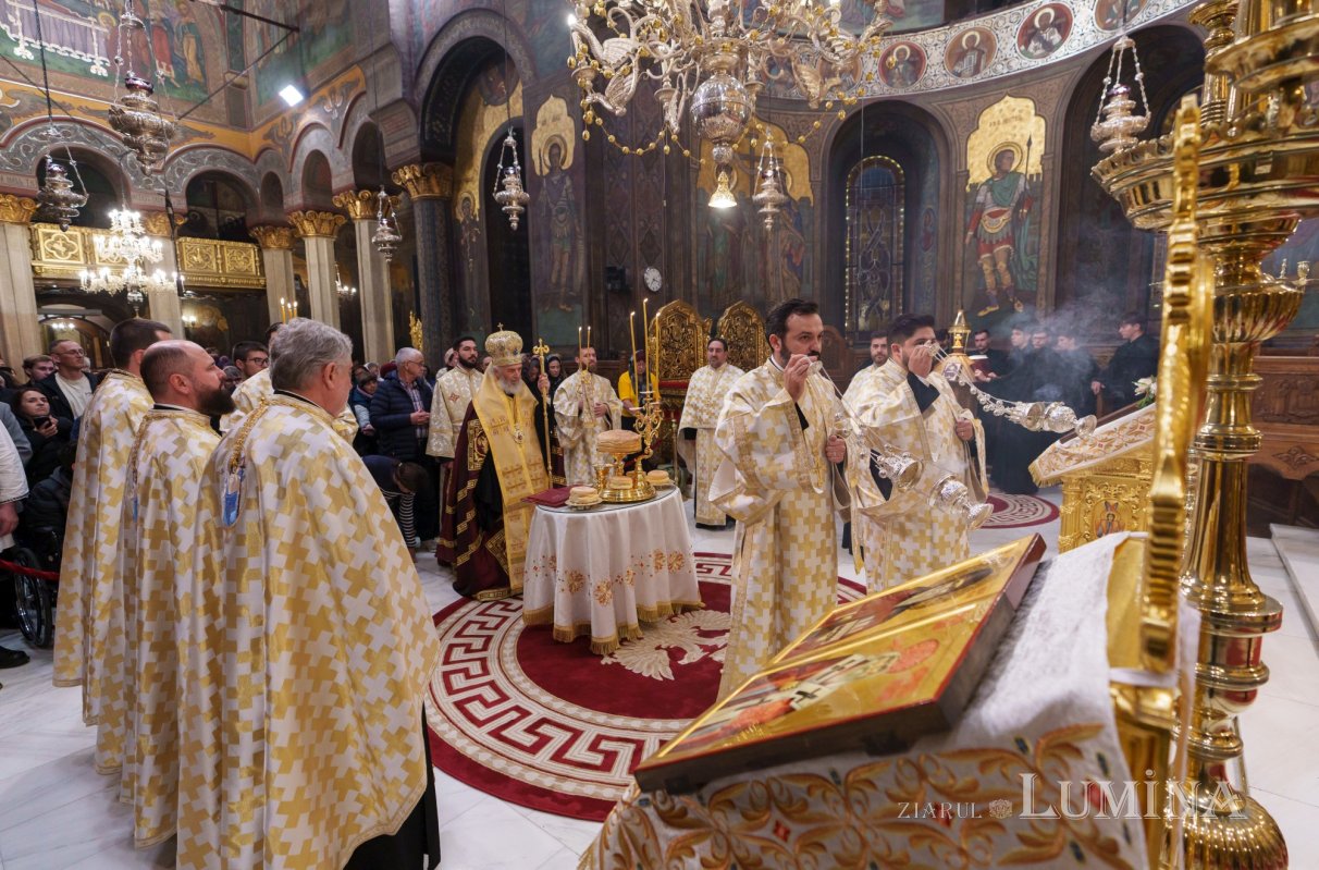 Priveghere în cinstea Sfântului Ierarh Iachint la Catedrala Patriarhală 346196