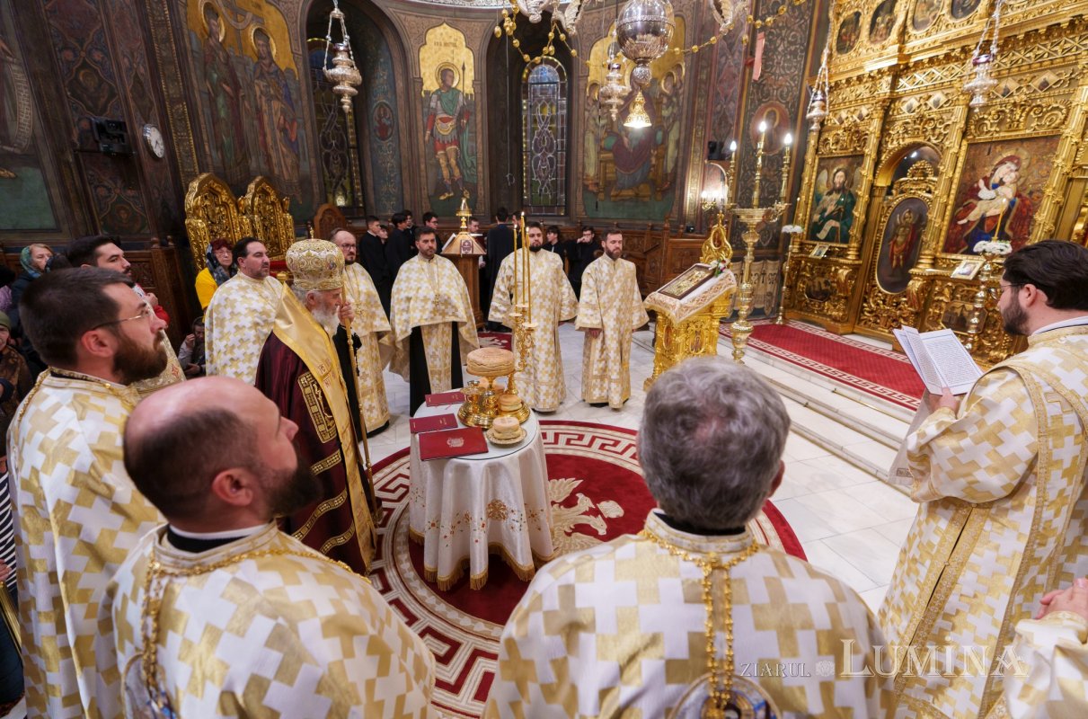 Priveghere în cinstea Sfântului Ierarh Iachint la Catedrala Patriarhală 346197