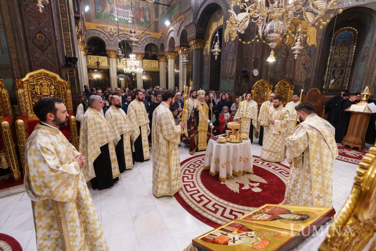 Priveghere în cinstea Sfântului Ierarh Iachint la Catedrala Patriarhală 346198