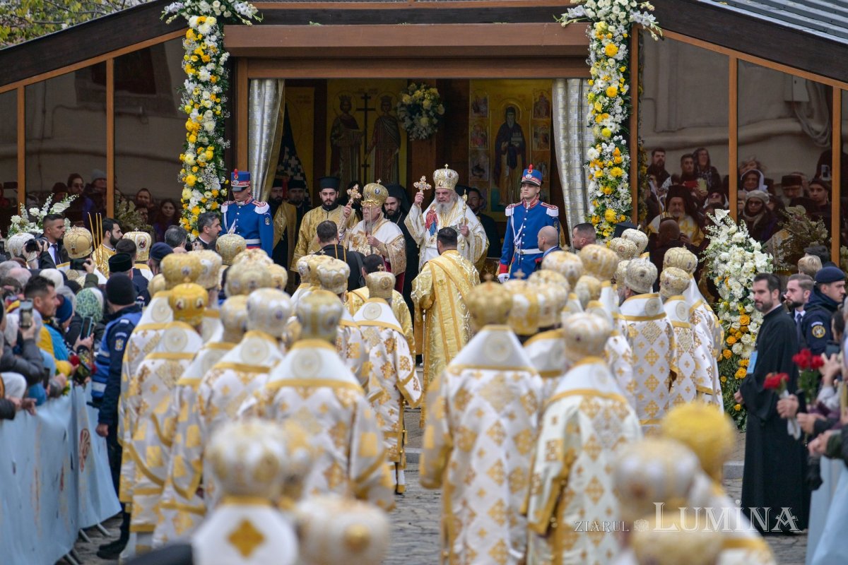 Serbare istorică a hramului de toamnă al Catedralei Patriarhale 346032