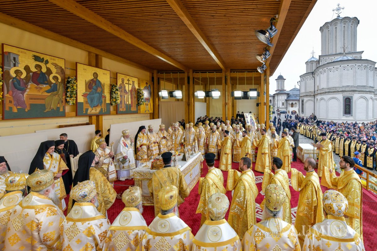 Serbare istorică a hramului de toamnă al Catedralei Patriarhale 346034
