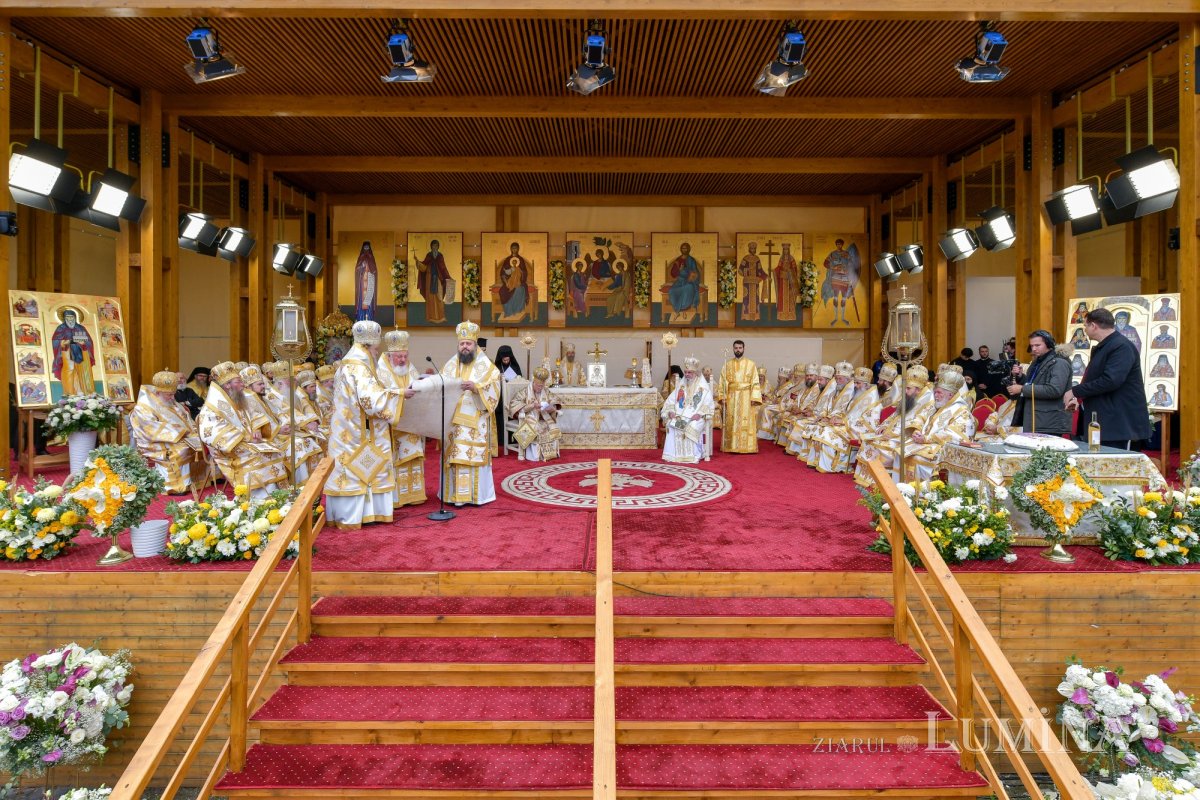 Serbare istorică a hramului de toamnă al Catedralei Patriarhale 346049