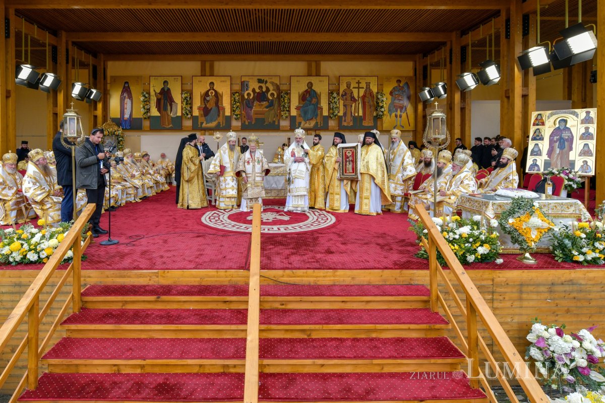 Serbare istorică a hramului de toamnă al Catedralei Patriarhale 346052