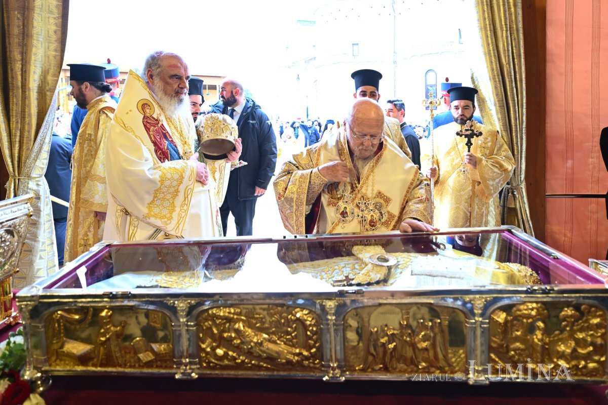 Serbare istorică a hramului de toamnă al Catedralei Patriarhale 346081