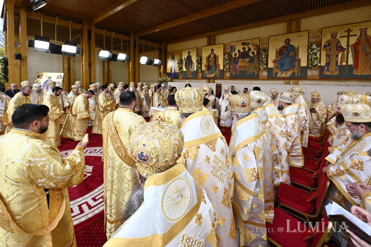 Serbare istorică a hramului de toamnă al Catedralei Patriarhale 346090